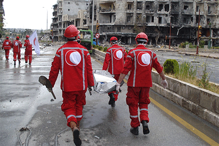 miembros de la Media Luna Roja en siria Zabadani, Foua y Kefraya aguardan aplicar el acuerdo logrado